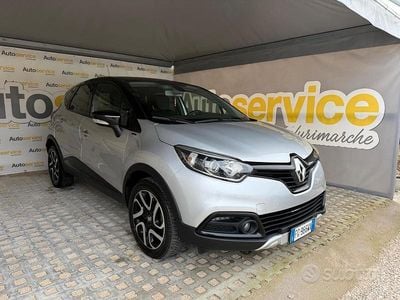 Usata Renault Captur 90 CV (66 kW) 2017 Grigio SUV