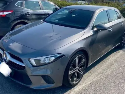 Usata Mercedes 180 120 CV (88 kW) 2019 Grigio Berlina