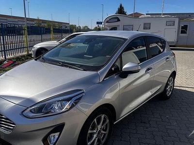 Begagnad Ford Fiesta 124 HK (91 kW) 2021 Grå Halvkombi