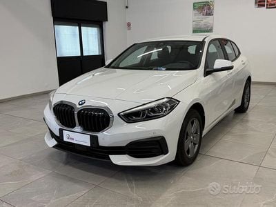 Usata BMW 118 Advantage 136 CV (100 kW) 2022 Bianco Utilitaria