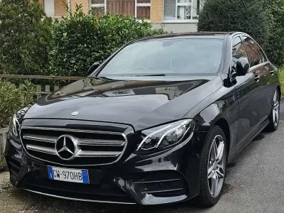 Usata Mercedes E220 AMG line 194 CV (142 kW) 2016 Berlina