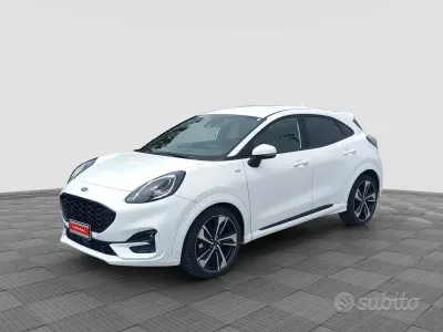 Usata Ford Puma S 124 CV (91 kW) 2023 Frozen white SUV