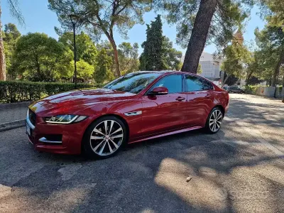Usata Jaguar XE R 180 CV (132 kW) 2015 Rosso Berlina
