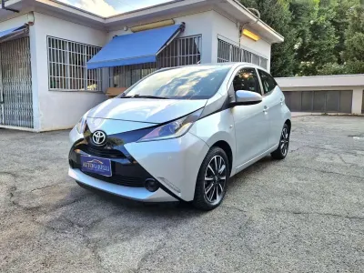Usata Toyota Aygo Cool 69 CV (50 kW) 2016 Grigio Utilitaria
