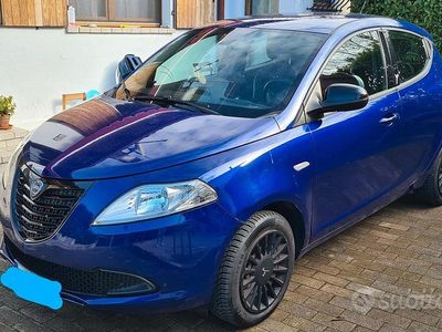 Usata Lancia Ypsilon 2015 Blu Utilitaria