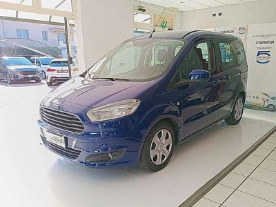 Usata Ford Tourneo Courier Trend 95 CV (69 kW) 2017 Blu/azzurro Monovolume