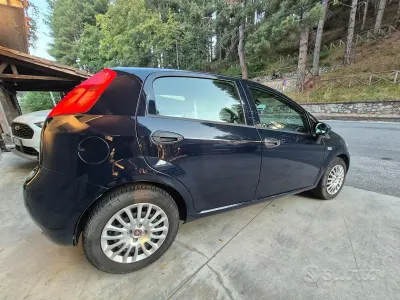 Usata Fiat Punto 95 CV (69 kW) 2018 Nero Utilitaria