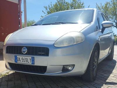 Usata Fiat Grande Punto Dynamic 75 CV (55 kW) 2008 Blu/azzurro Utilitaria