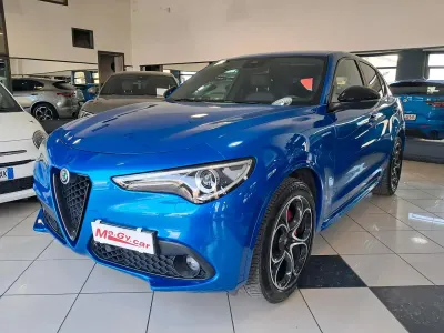 Usata Alfa Romeo Stelvio Veloce 209 CV (153 kW) 2022 Blu/azzurro SUV
