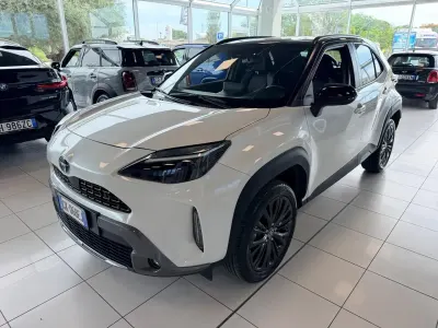 Usata Toyota Yaris Cross 92 CV (67 kW) 2022 Bianco SUV
