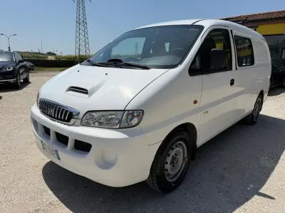 Usata Hyundai H-1 Style 140 CV (102 kW) 2004 Bianco Monovolume