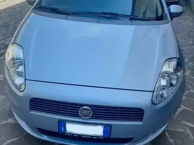Usata Fiat Grande Punto 65 CV (47 kW) 2008 Grigio Utilitaria