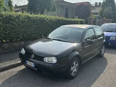 Usata VW Golf IV 75 CV (55 kW) 2001 Nero Berlina