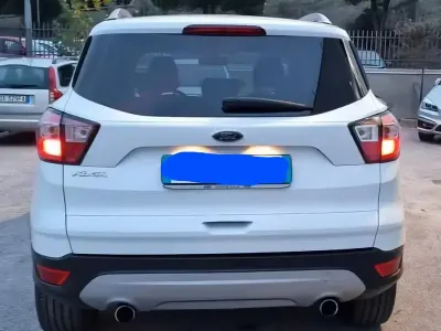 Usata Ford Kuga 120 CV (88 kW) 2018 SUV