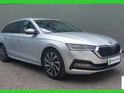 Usata Skoda Octavia Executive 150 CV (110 kW) 2020 Argento Station wagon