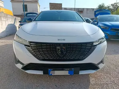 Usata Peugeot 308 Allure 131 CV (96 kW) 2022 Bianco Berlina