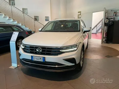 Usata VW Tiguan Elegance 150 CV (110 kW) 2023 Bianco SUV