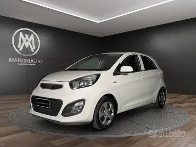 Usado Kia Picanto 69 CV (50 kW) 2014 Blanco Utilitario