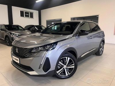 Usata Peugeot 3008 Allure 200 CV (147 kW) 2023 Grigio SUV