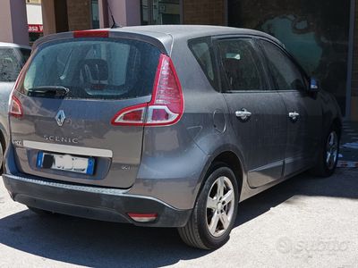 Grigio Usata 2011 Renault Scénic III Monovolume | 5800 € (Molto cara)