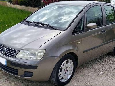 Käytetty Fiat Idea 77 HP (56 kW) 2009 Harmaa Tila-auto