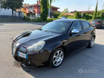 Usata Alfa Romeo Giulietta Progression 170 CV (125 kW) 2011 Marrone Utilitaria