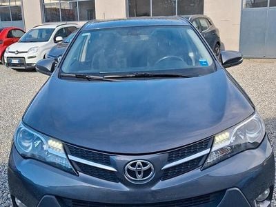 Usata Toyota RAV4 Lounge 124 CV (91 kW) 2014 Grigio SUV