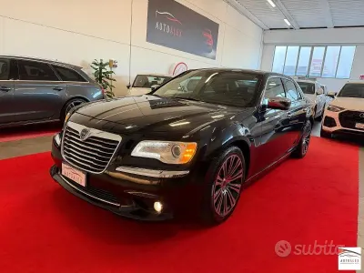 Usata Lancia Thema 239 CV (175 kW) 2013 Marrone Berlina
