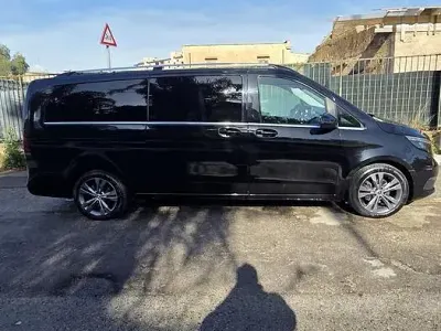 Usata Mercedes V220 136 CV (100 kW) 2019 Nero Monovolume