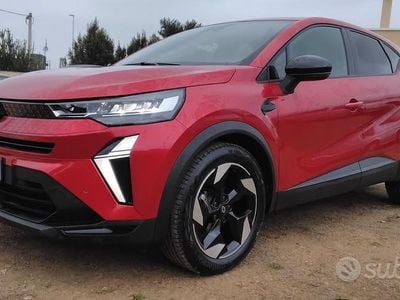 Usata Renault Captur Evolution 101 CV (74 kW) 2024 Rosso SUV