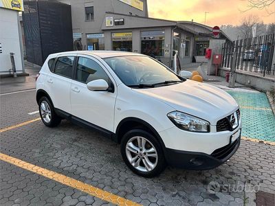 Używany Nissan Qashqai Acenta 117 KM (86 kW) 2014 Biały SUV