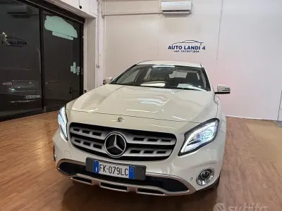 Usata Mercedes GLA200 Premium 136 CV (100 kW) 2017 Bianco SUV