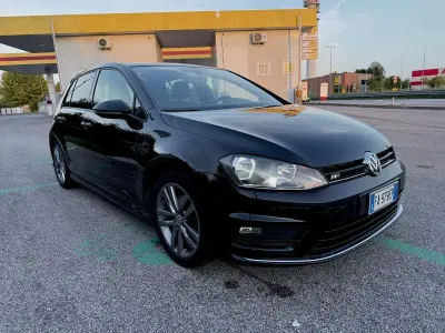 Usata VW Golf VII R-line 110 CV (80 kW) 2015 Nero Berlina