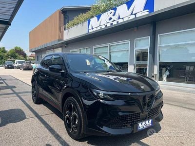 Nuova Alfa Romeo Junior Edizione Speciale 145 CV (106 kW) 2025 Nero SUV
