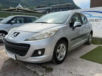 Gebraucht Peugeot 207 Allure 68 PS (50 kW) 2011 Grau Limousine