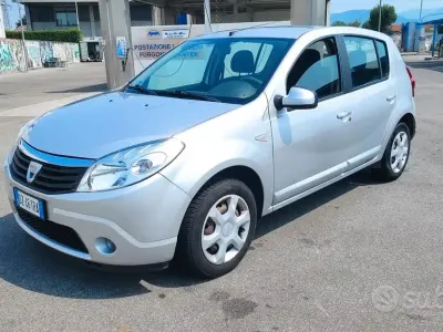Usata Dacia Sandero 72 CV (52 kW) 2009 Grigio Berlina
