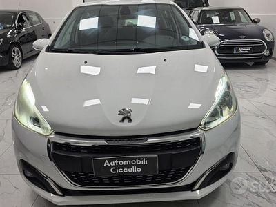 Usata Peugeot 208 Allure 74 CV (54 kW) 2016 Bianco Utilitaria