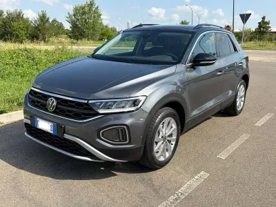 Usata VW T-Roc Edition 150 CV (110 kW) 2025 Grigio SUV
