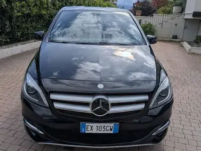Begagnad Mercedes B200