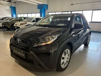 Usata Toyota Aygo X Active 72 CV (52 kW) 2022 Nero SUV