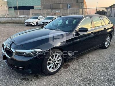 Usata BMW 520 Luxury Line 190 CV (139 kW) 2022 Nero Station wagon