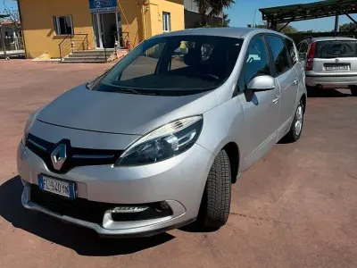 Usata Renault Scénic III 110 CV (80 kW) 2013 Grigio Monovolume