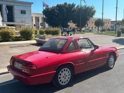 Usata Alfa Romeo 2000 117 CV (86 kW) 1993 Rosso Cabrio