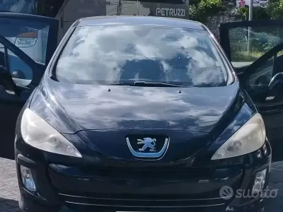 Usata Peugeot 308 92 CV (67 kW) 2010 Nero Utilitaria