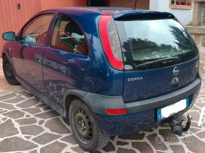 Usata Opel Corsa 75 CV (55 kW) 2003 Utilitaria