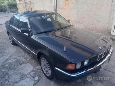 Begagnad BMW 730 188 HK (138 kW) 1990 Svart Sedan