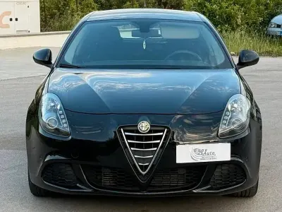 Usata Alfa Romeo Giulietta Distinctive 105 CV (77 kW) 2014 Nero Utilitaria