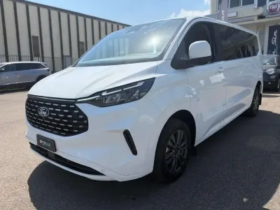 Usata Ford Tourneo Custom Titanium 136 CV (100 kW) 2024 Bianco Furgone
