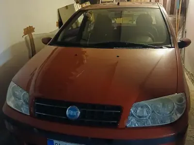 Usata Fiat Punto 60 CV (44 kW) 2003 Rosso Utilitaria