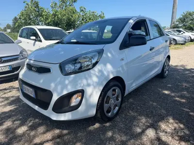 Usata Kia Picanto Style 69 CV (50 kW) 2013 Bianco Utilitaria